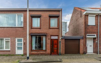 Hoefstraat 52