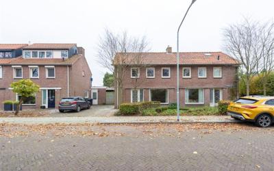 Wethouder T. 13