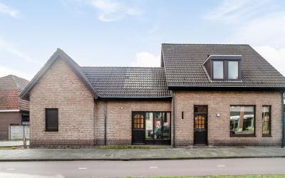 Moergestels. 4