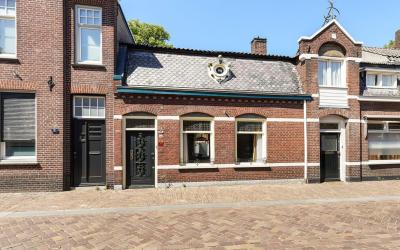 Kerkstraat 12