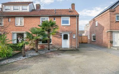 Zeshoevenst. 24