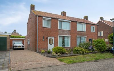 Van Hoornst. 13