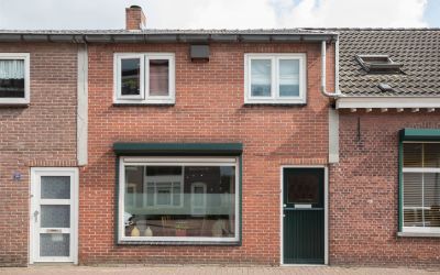 Doelenstraat 24