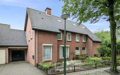 Hoogbocht 28