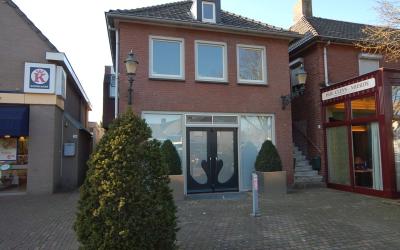 Dorpsplein 22