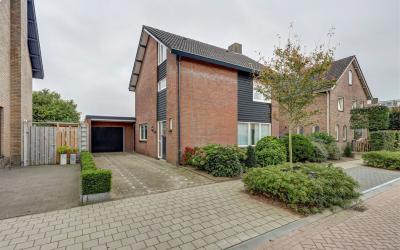 Cor van der. 18