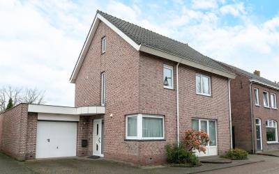 Dorpsstraat 33