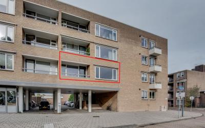 Burgemeeste. 85