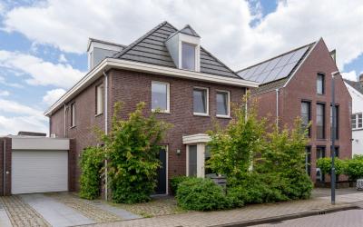 Eerste Zeine 11