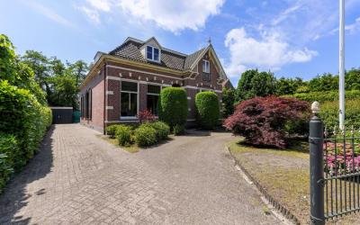 Raadhuisstraat 77