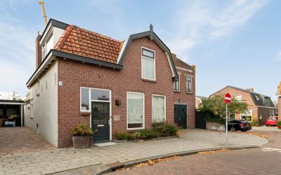 Kerkstraat 24