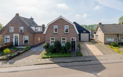 Benedenkerk. 35