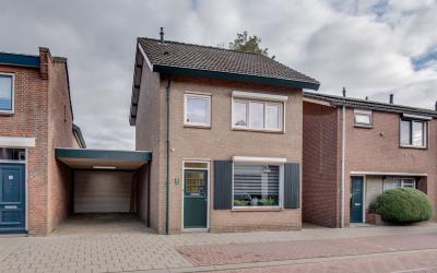 Hoge Steenw. 28