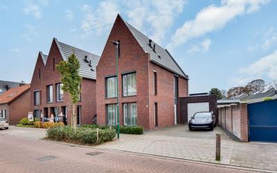 Kloosterstraat 18