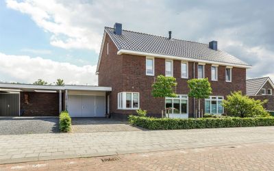 De Hooivork 25