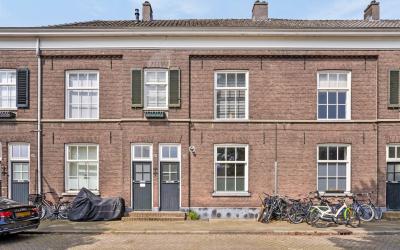 Oostwal 44