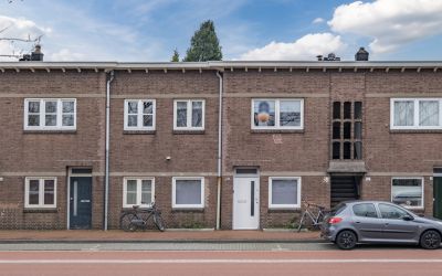 Maastrichts. 39
