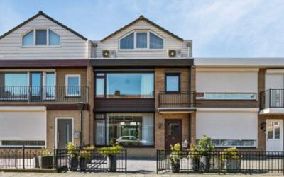 Almstraat 12