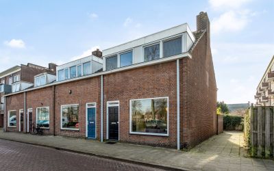Van Veldeke. 1