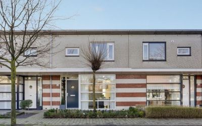 Schout van. 46