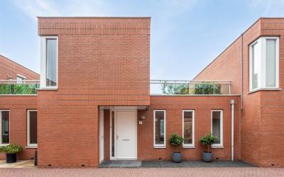 Schout van. 9