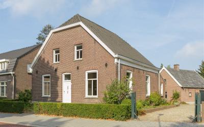 Dorpsstraat 83