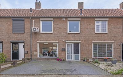 Dokter Andereggstraat 4