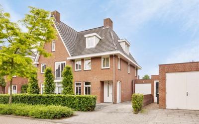 Van Schuppe. 2