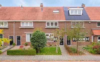Esschestraat 24