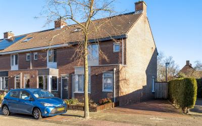 Achter 't S. 19