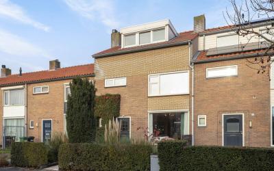 Jan van Ruu. 18