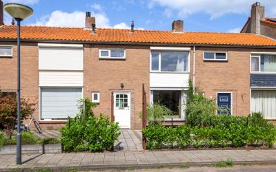 Jan van Ruu. 22