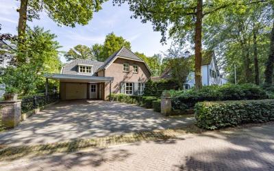 Middelstebaan 8