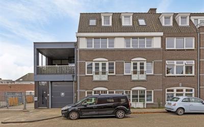 Mgr.Bekkersstraat 123