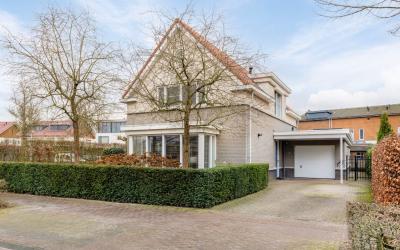 Newtonplein 12