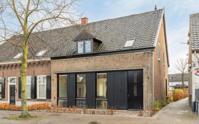 Dorpsstraat 8