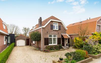 Steenweg 57