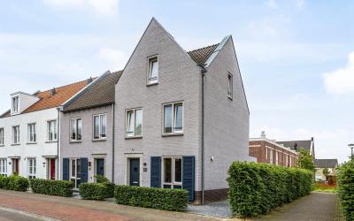 Pr van Oranjestraat 18
