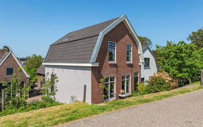 Maasdijk 100