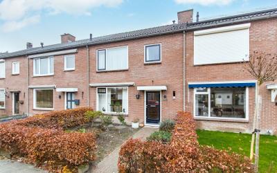 Koninginnel. 4