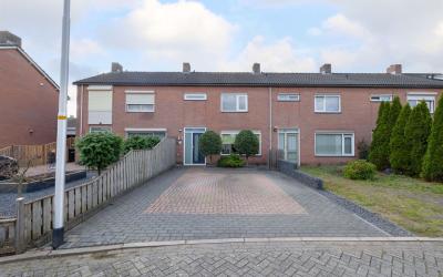 Wagenmakers. 8
