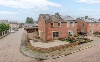 Hertog Arno. 25