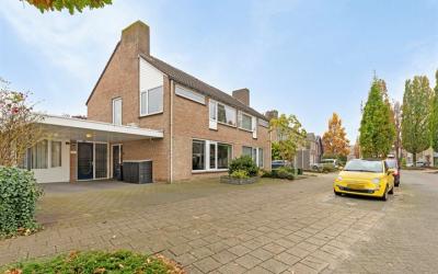 Driek van E. 6-B