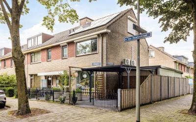 Van Raaltes. 28