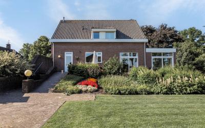 Burgemeester van Erpstraat 77