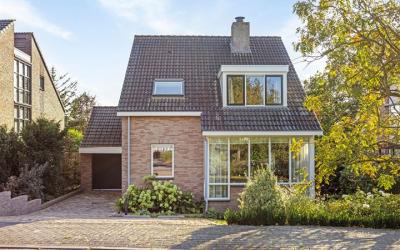 Dorpstraat 25