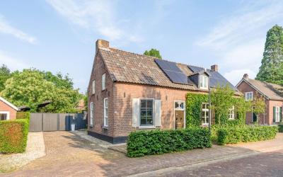 Kerkstraat 77