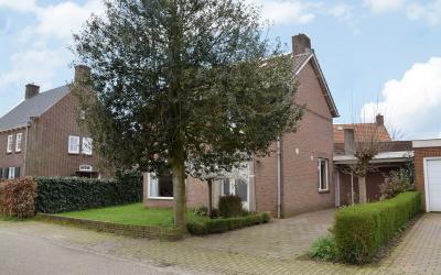Kerkstraat-. 27