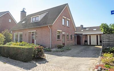 Kerkstraat-. 27