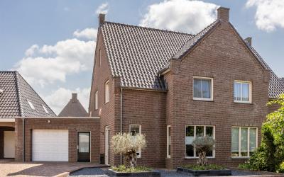 Burgem Moor. 7
